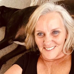 Meet your Posher, Debbie